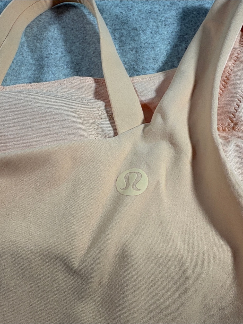 Lululemon Women’s Everlux Asymmetrical Tennis Tank Top Summer Glow Size 0 EUC - Picture 3 of 4